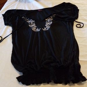 Agenda Tops - Black / White embroidered Peasant Top Agenda Tops - Black / White embroidered Peasant Top